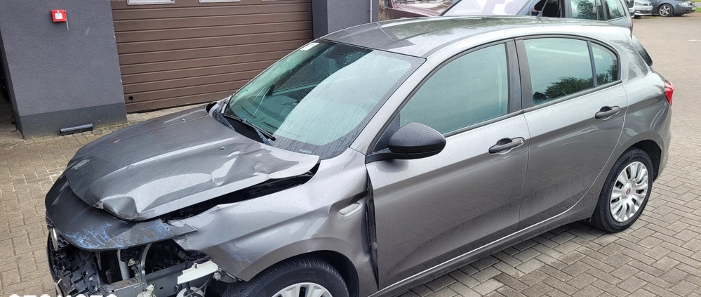 Fiat Tipo cena 18800 przebieg: 112000, rok produkcji 2017 z Krotoszyn małe 37